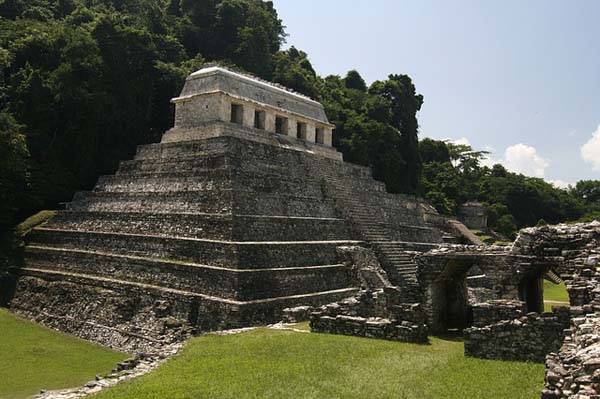 Pirámide en Palenque - México